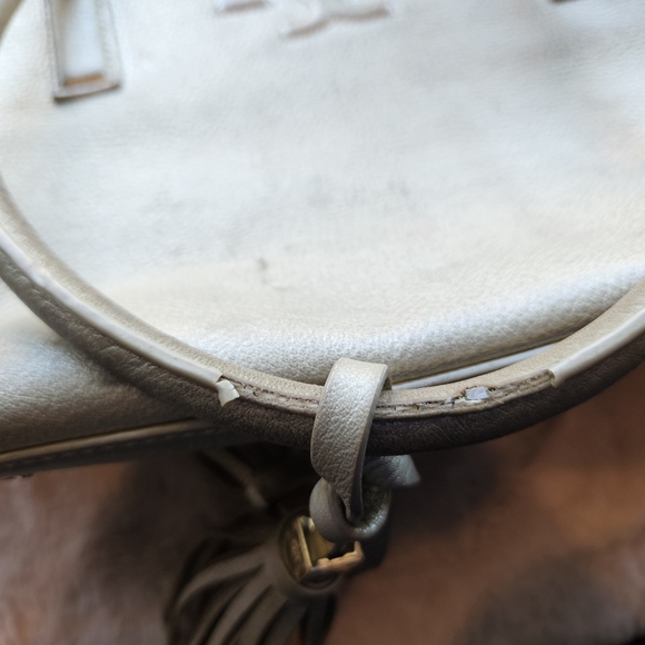 Tory Burch Gold Tote Bag with Crossbody Strap - Picture 4 of 15